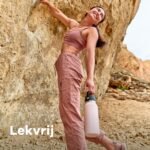 Hydro Flask Wide Flex Cap Black 64 Oz - Image 3