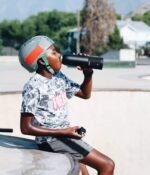 Aquio IBTB2BB Double-wall Steel Insulated Hydration Bottle with Rechargeable Bluetooth Wireless Speaker, Powered by iHome, Midnight, Midnight Black - Image 4