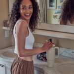 Hydro Flask Travel Tumbler with Handle, Lid and Straw - Insulated Stainless Steel in 40 Oz Cascade - Image 9