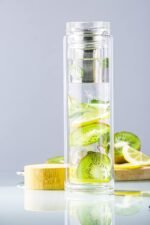 Umami Glass Water Bottle With Tea Infuser And Non Slip Sleeve. Double Wall Borosilicate. Travel Tumbler With Bamboo Lid. 17oz. Design: Classic - Image 4