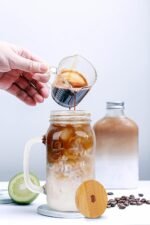 ANOTION Mason Jar with Lid and Straw, 24 oz Regular Mouth Mason Jars with Handle Drinking Glasses Tumbler Reusable Cups Smoothie Water Bottles for Iced Coffee (Classic 2 cups Style) - Image 4